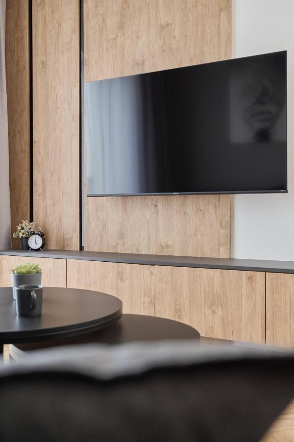 Exclusive Apartment With Balcony & Parking Wroclaw By Renters Prestige Экстерьер фото