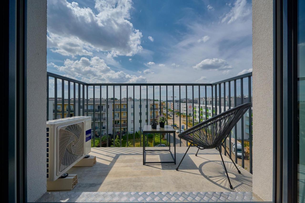 Exclusive Apartment With Balcony & Parking Wroclaw By Renters Prestige Экстерьер фото